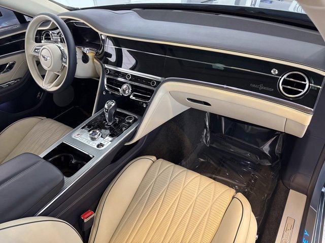 Photo of 2021 Fountain Blue Bentley Flying Spur