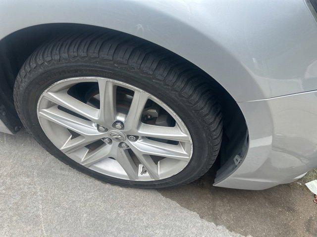 Photo of 2016 Silver Lining Metallic Lexus CT 200h