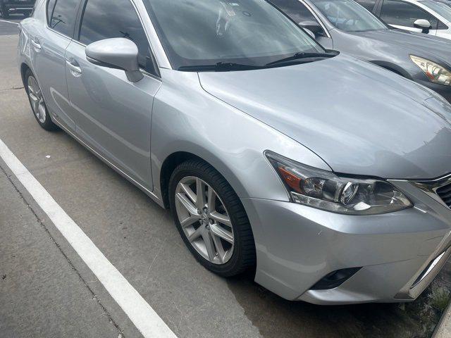 Photo of 2016 Silver Lining Metallic Lexus CT 200h
