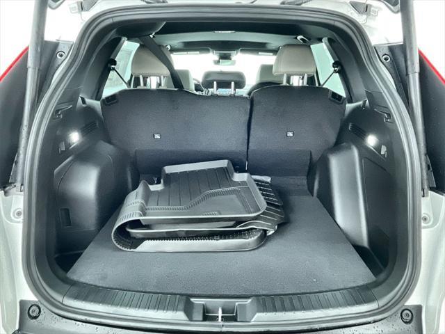 Photo of 2025 Platinum White Pearl Honda CR-V Hybrid
