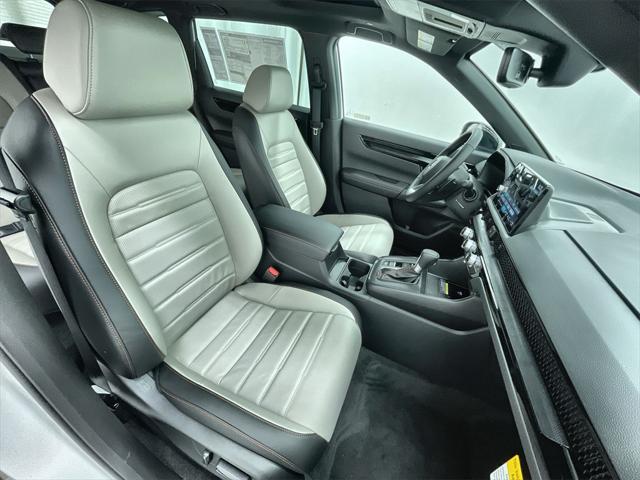 Photo of 2025 Platinum White Pearl Honda CR-V Hybrid