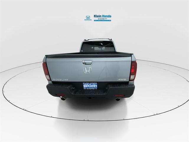 Photo of 2023 Silver Honda Ridgeline
