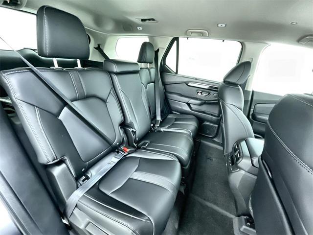Photo of 2025 Modern Steel Metallic Honda Pilot