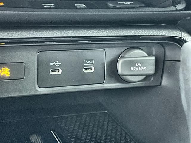 Photo of 2026 Platinum White Pearl Honda CR-V Hybrid