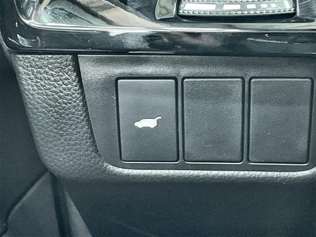 Photo of 2026 Platinum White Pearl Honda CR-V Hybrid
