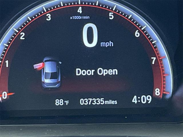 Photo of 2020 Platinum White Pearl Honda Civic