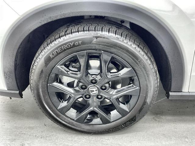 Photo of 2025 Platinum White Pearl Honda HR-V