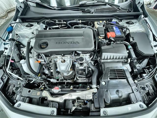 Photo of 2026 Platinum White Pearl Honda Civic
