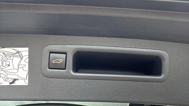 Photo of 2024 Celestial Silver Metallic Toyota Highlander