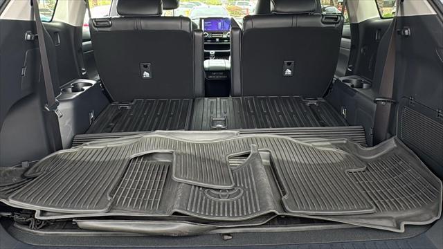 Photo of 2024 Celestial Silver Metallic Toyota Highlander