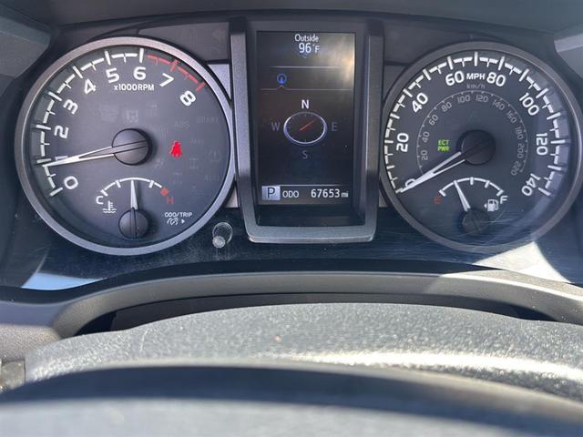 Photo of 2018 Super White Toyota Tacoma