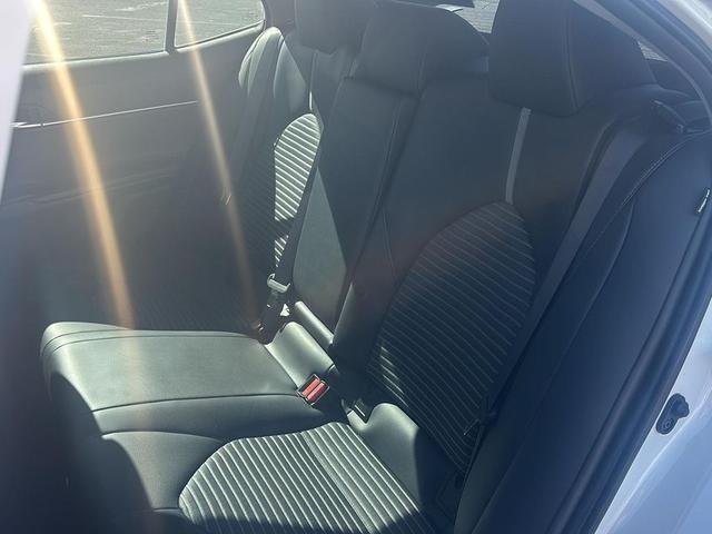 Photo of 2021 Super White Toyota Camry