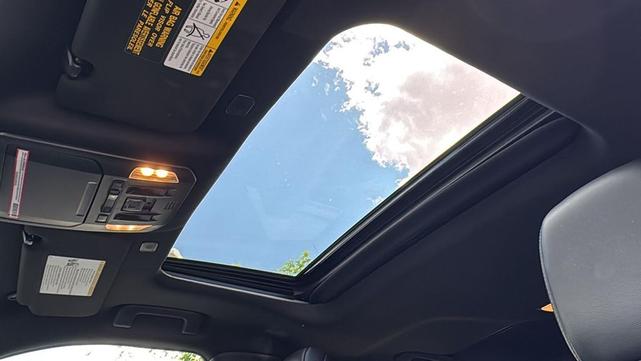 Photo of 2023 Celestial Silver Metallic Toyota Highlander