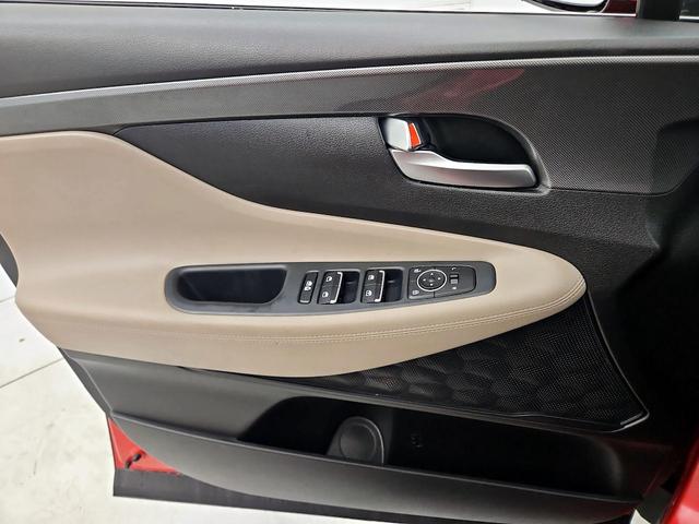 Photo of 2023 Red Hyundai SANTA FE