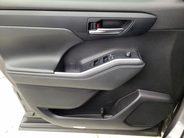 Photo of 2022 Gray Toyota Highlander Hybrid