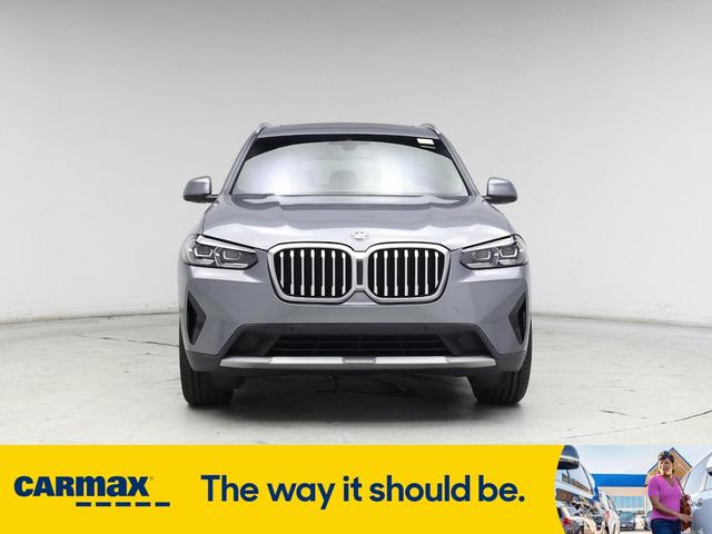 Photo of 2023 Gray BMW X3