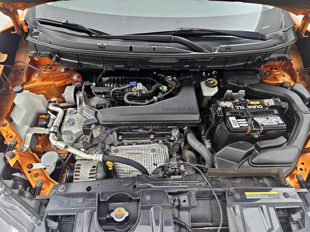 Photo of 2018 Orange Nissan Rogue