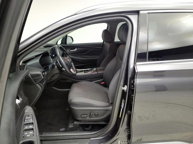 Photo of 2022 Gray Hyundai SANTA FE