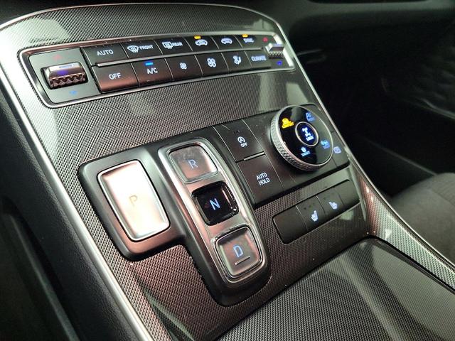 Photo of 2022 Gray Hyundai SANTA FE