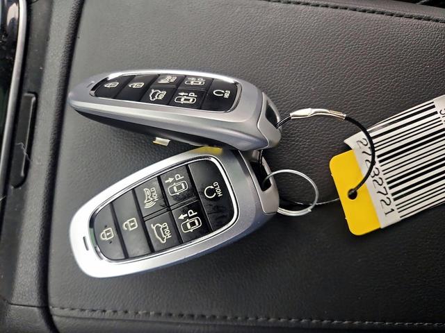 Photo of 2022 Silver Hyundai TUCSON