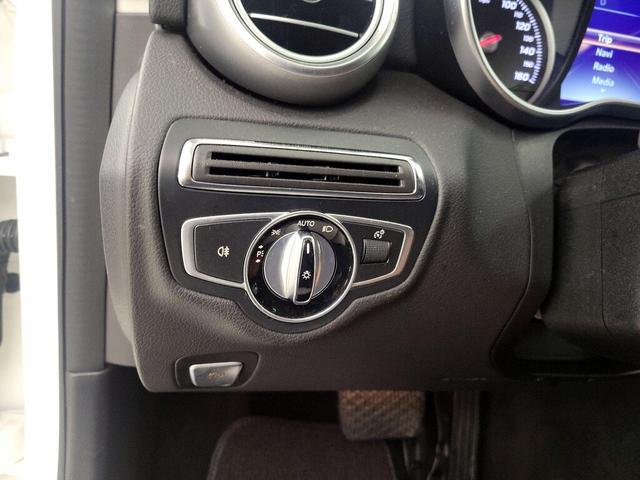Photo of 2016 White Mercedes-Benz C-Class