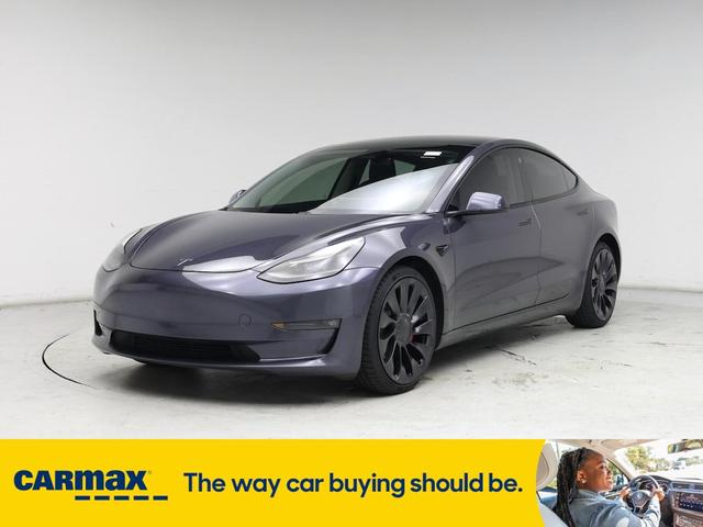 Photo of 2021 Gray Tesla Model 3