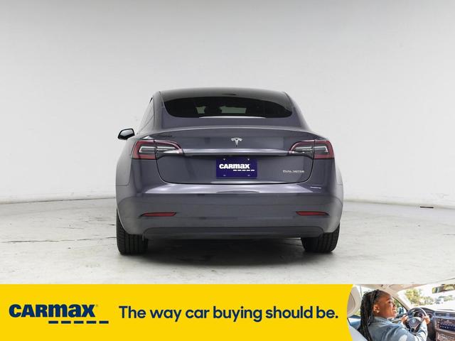 Photo of 2021 Gray Tesla Model 3
