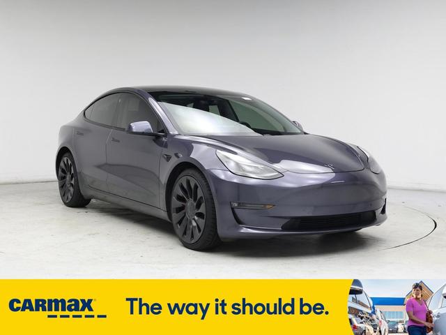 Photo of 2021 Gray Tesla Model 3