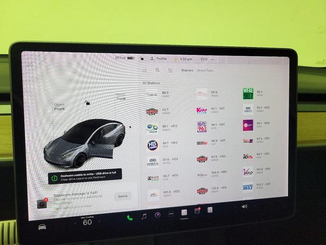 Photo of 2021 Gray Tesla Model 3