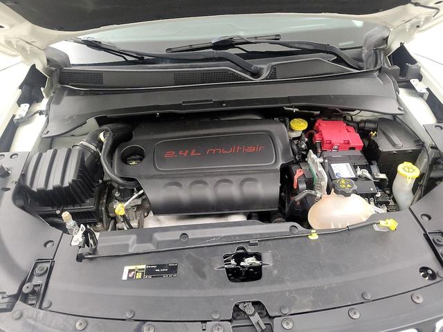 Photo of 2020 White Jeep Compass