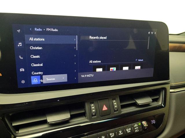 Photo of 2023 Blue Lexus ES 350