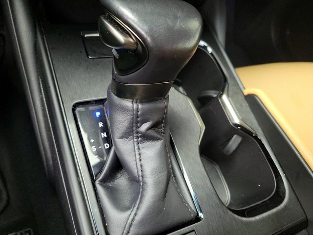 Photo of 2023 Blue Lexus ES 350