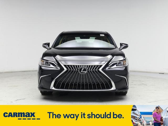 Photo of 2023 Black Lexus ES 350