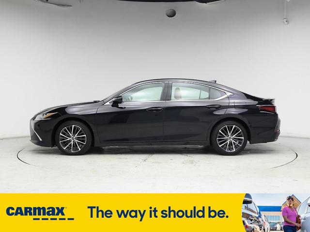 Photo of 2023 Black Lexus ES 350