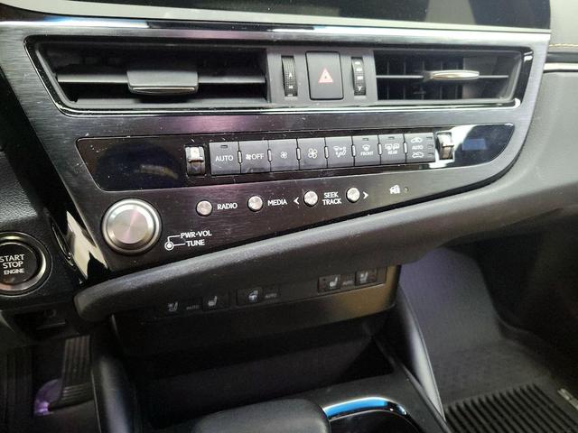 Photo of 2023 Black Lexus ES 350