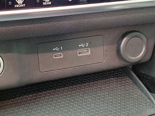 Photo of 2023 Silver Nissan Rogue
