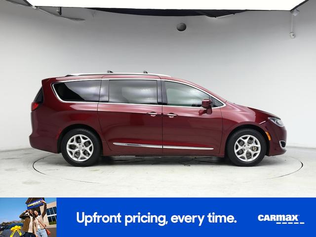 Photo of 2019 Burgundy Chrysler Pacifica