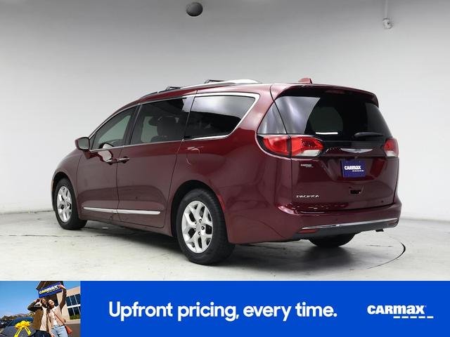 Photo of 2019 Burgundy Chrysler Pacifica