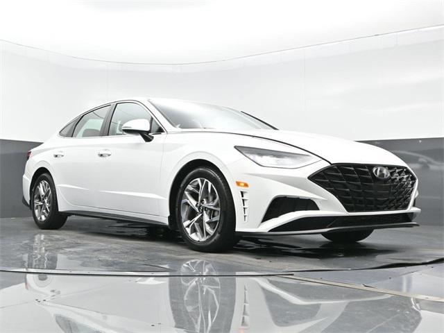 Photo of 2022 Quartz White Hyundai SONATA