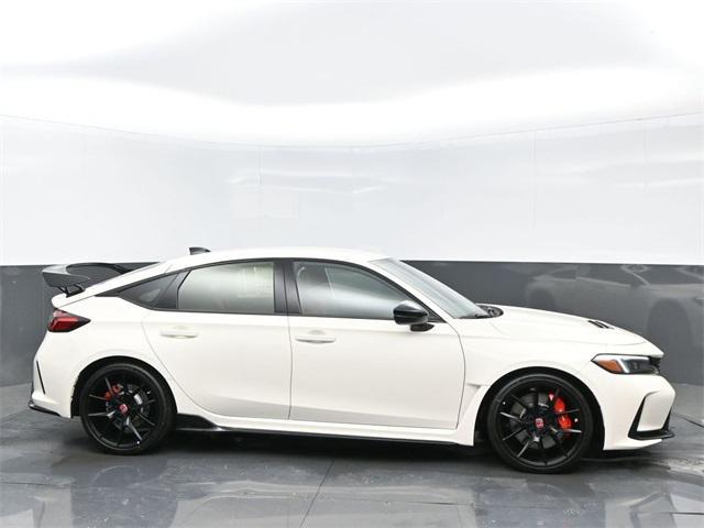 Photo of 2025 Championship White Honda Civic Type R