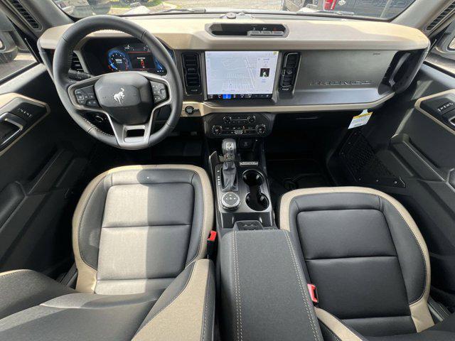 Photo of 2025 MARSH GRAY Ford Bronco
