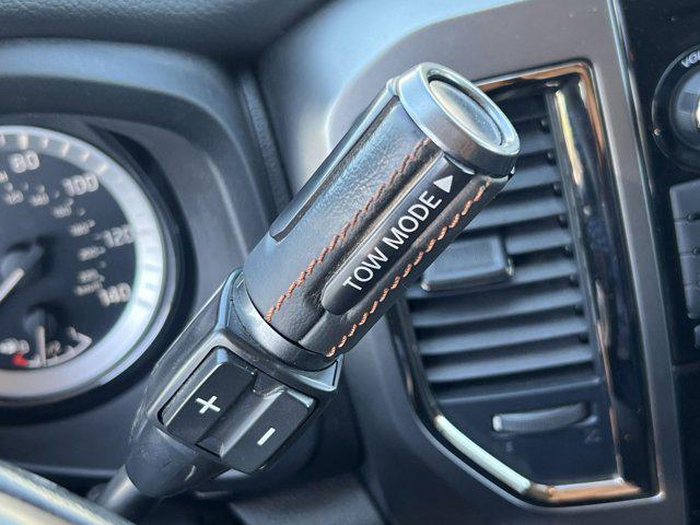 Photo of 2017 Java Metallic Nissan Titan