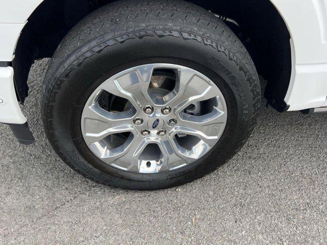 Photo of 2023 STAR WHITE METALLIC TRICOAT Ford F-150
