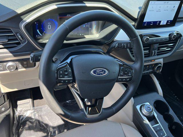 Photo of 2022 ICONIC SILVER Ford Escape