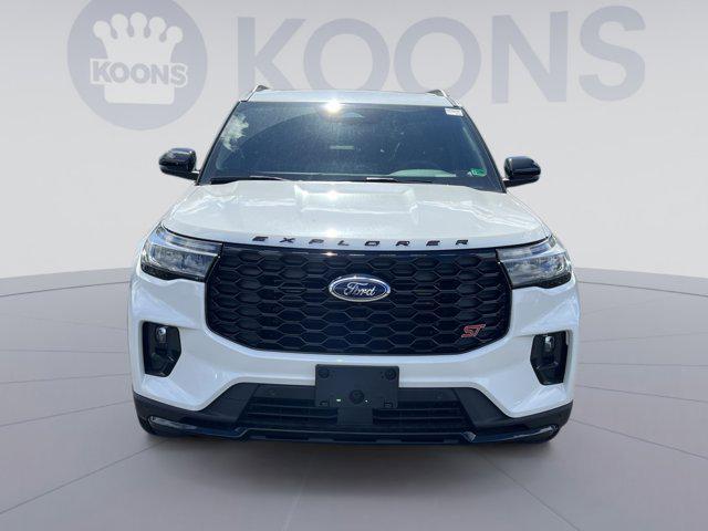 Photo of 2025 STAR WHITE MET TRI-COAT Ford Explorer