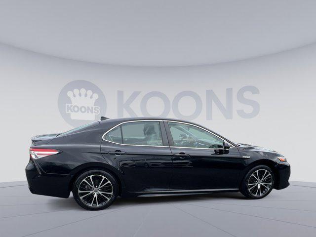 Photo of 2020 Midnight Black Metallic Toyota Camry