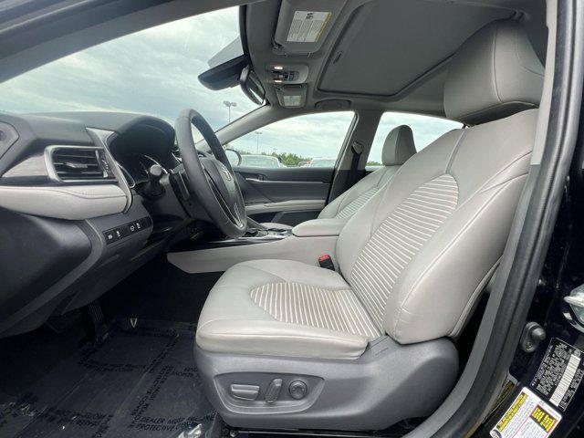 Photo of 2020 Midnight Black Metallic Toyota Camry