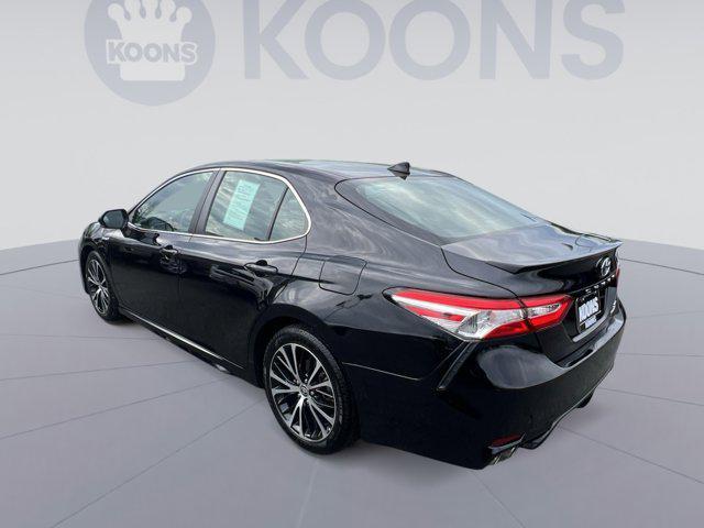 Photo of 2020 Midnight Black Metallic Toyota Camry