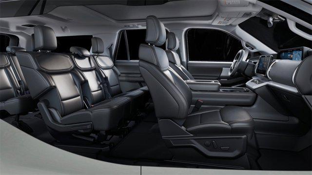 Photo of 2025 STAR WHITE MET TRI-COAT Ford Expedition Max