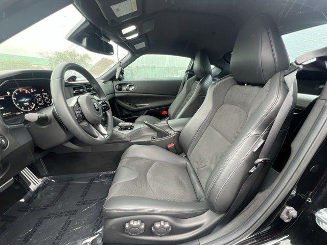 Photo of 2024 Black Diamond Pearl Nissan Z
